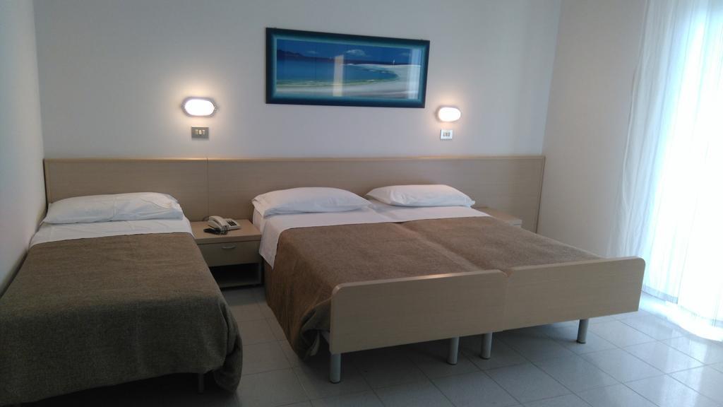Hotel Monti Rimini Exteriör bild
